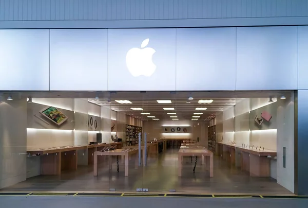 Un Apple Store fermé — Photo