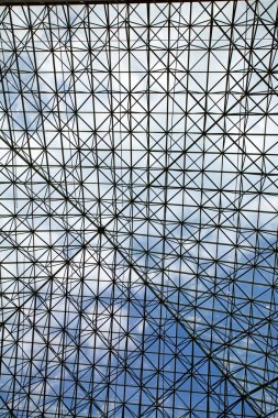 Cam Çatıdan Gökyüzü