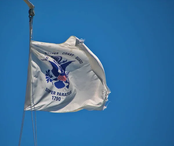 Bandeira da Guarda Costeira em Azul — Fotografia de Stock