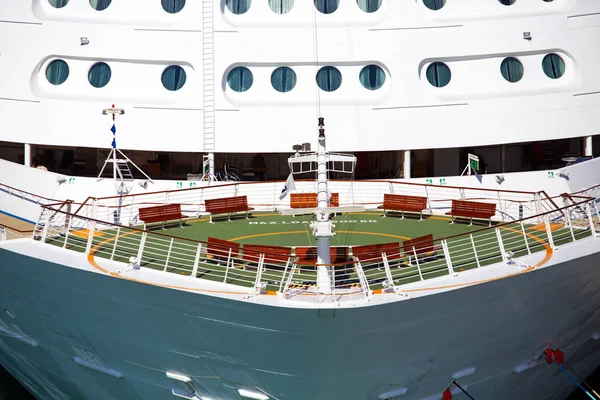 Bow of Cruise Ship — Stock Photo, Image