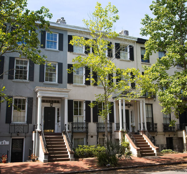 Ряд таунхаусов
