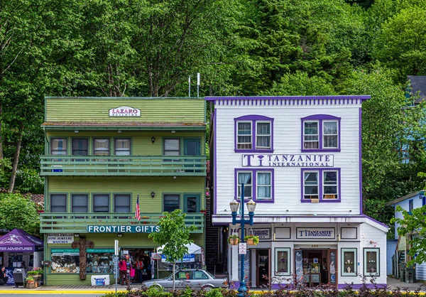 Lojas locais e internacionais em Juneau — Fotografia de Stock