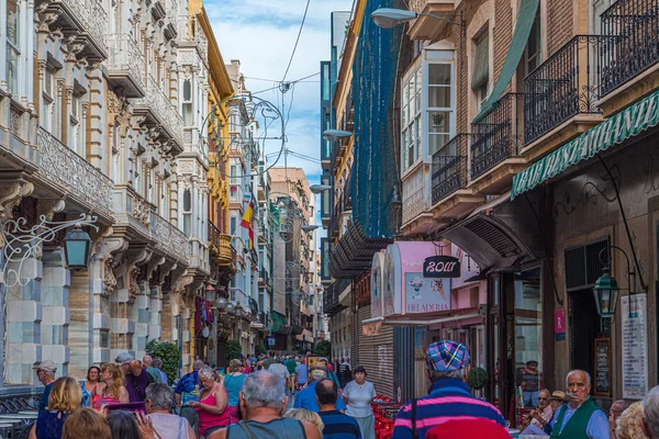 Tłumy na ulicy Cartagena — Zdjęcie stockowe