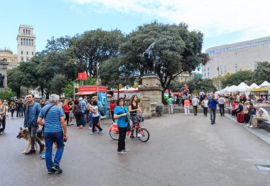Placa de Catalunya girişi