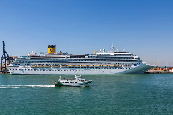 Ferry en Costa Favolosa — Stockfoto