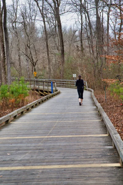 Woman Running on Trail — Stock Photo, Image