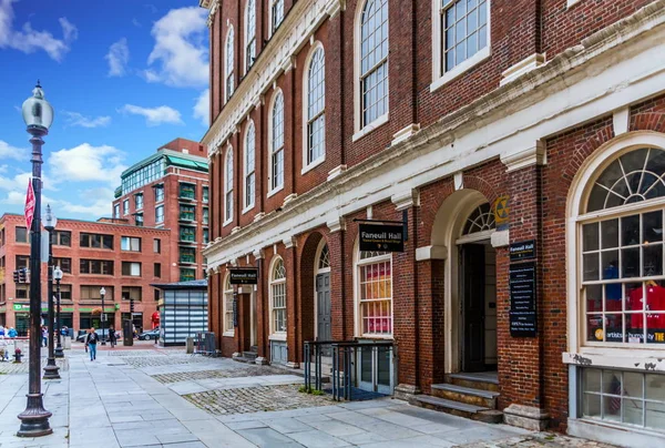 Faneuil hall w Bostonie — Zdjęcie stockowe