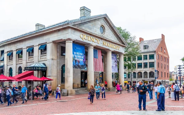 Poeple au Quincy Market — Photo