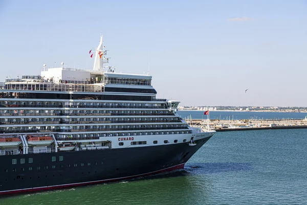 Cunard vertrekt Cadiz — Stockfoto