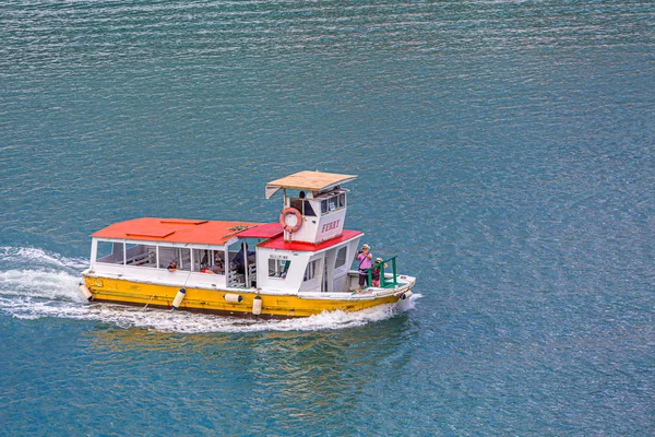 Ferry em Santa Lúcia — Fotografia de Stock