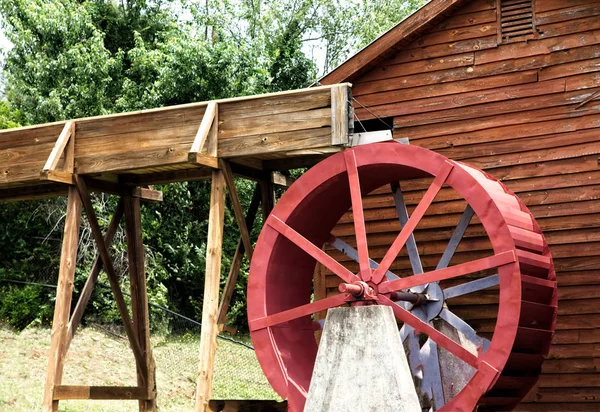 Vieille roue de moulin — Photo