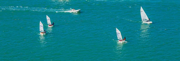 Lições de Vela em Água do Aqua — Fotografia de Stock