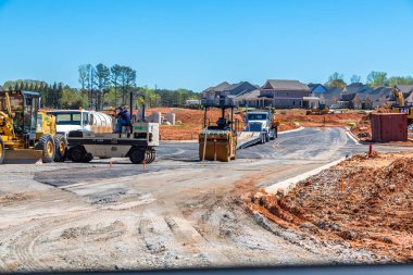 Yeni Yolların Asfaltlanması