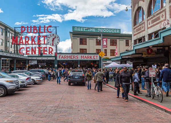 Compradores no Pike Place Market — Fotografia de Stock