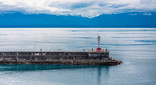 Breakwater and lighthouse in Victoria, BC — Stock Photo, Image