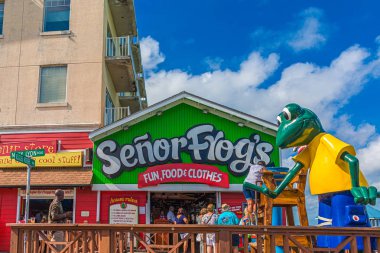 Senor Frogs in Nassau clipart