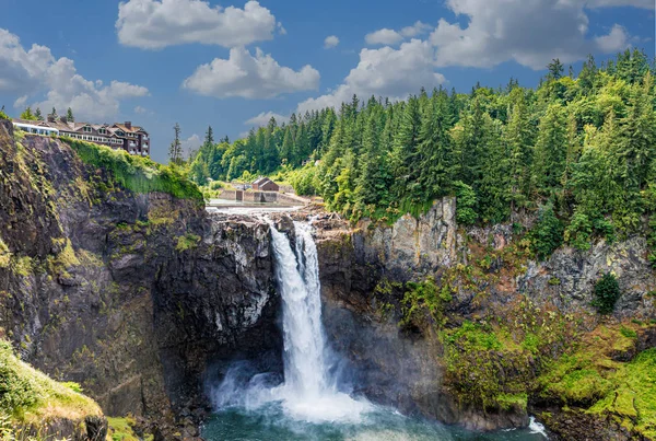 Pohled na Snoqualmie Falls a Lodge — Stock fotografie