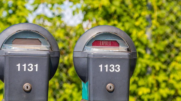 Abgelaufene Parkuhr — Stockfoto