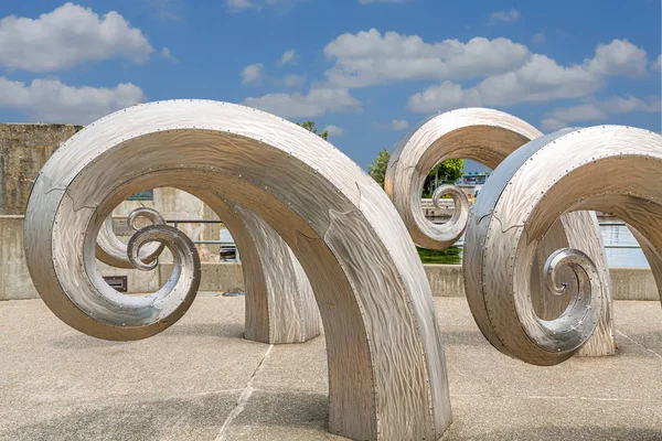 Wave Sculptures in Ballard Locks — Stock Photo, Image
