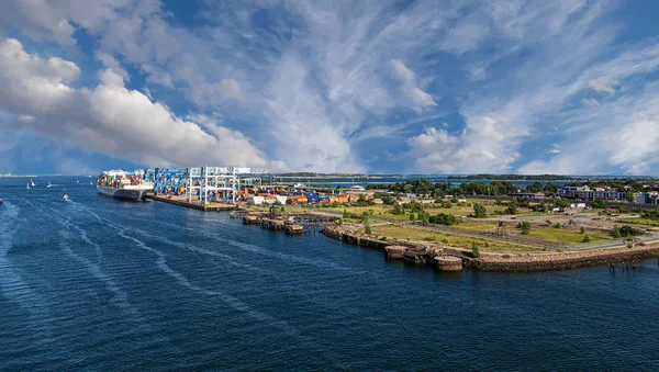 Vracht terminal in de haven van Boston — Stockfoto