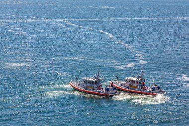 İki Sahil Güvenlik Müdahale Teknesi
