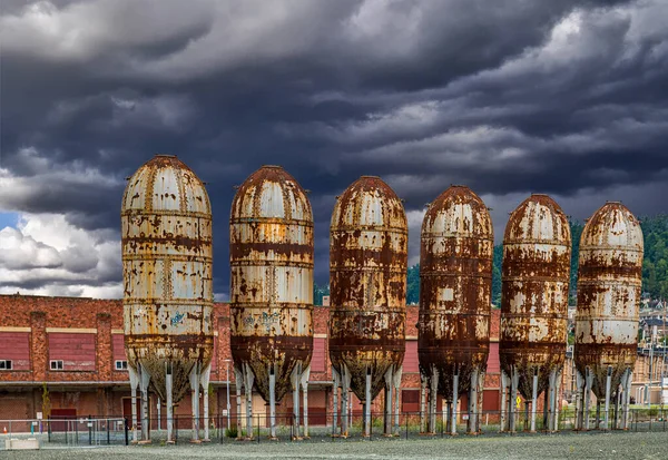 Old Rusty Tanks — Stockfoto