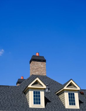 Dormers ve Stone Chimney