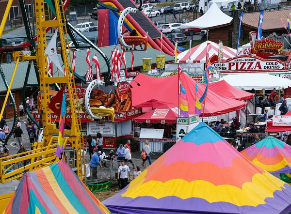 Kleurrijke tenten op Carnaval — Stockfoto