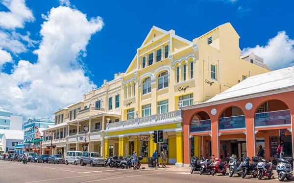 Gele en Oranje Winkels in Bermuda — Stockfoto