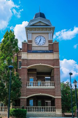 Belediye Binasındaki Saat Kulesi