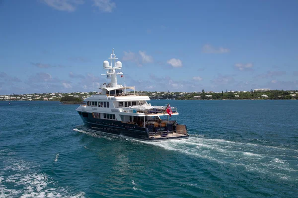 Yacht Carson Cruising in Bermuda — Stock Photo, Image