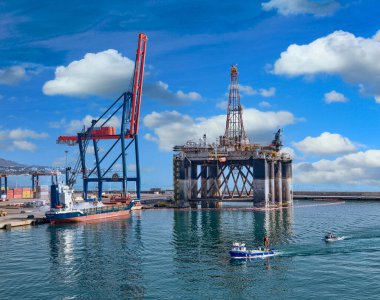 Tekneli Tanker ve Petrol Aracı