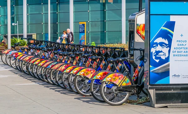 Bicicletas de Lyft coloridas —  Fotos de Stock