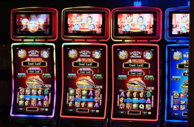 Dans eden Bateri Kumar Makineleri