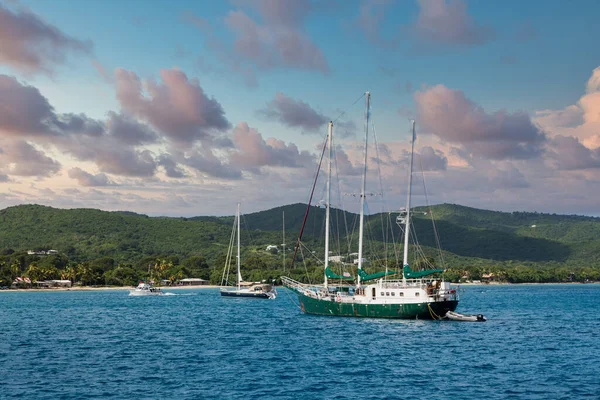 Três Masted Sailboat — Fotografia de Stock