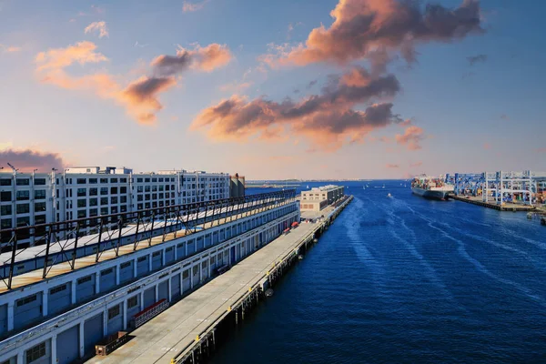 Água Azul Boston Cruise Harbor Channel — Fotografia de Stock