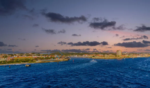 Costa de Curazao desde el mar — Foto de Stock
