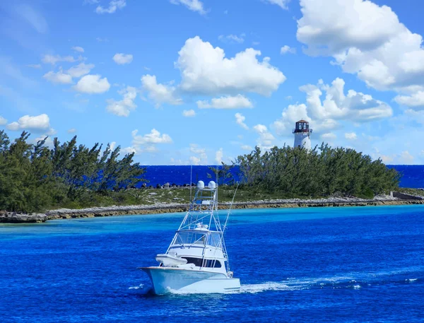 Lighthouse and Fishing Boat — Stock Photo, Image