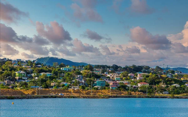 Côte d'Antigua au crépuscule — Photo