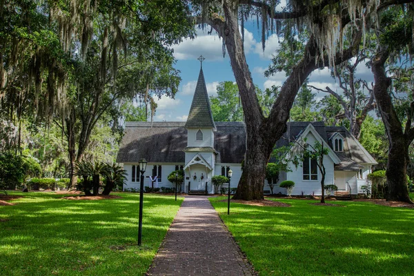 Cristo Iglesia en la Luz de Primavera — Foto de Stock