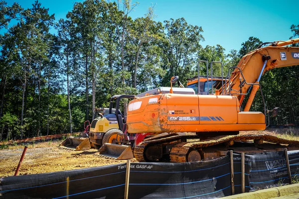 Équipement lourd sur le chantier — Photo