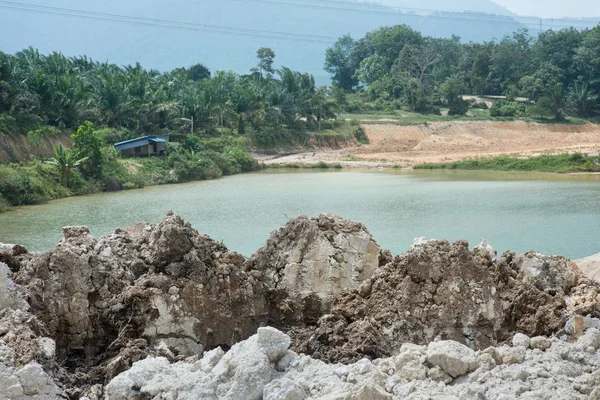 Gölet Malezya takip.