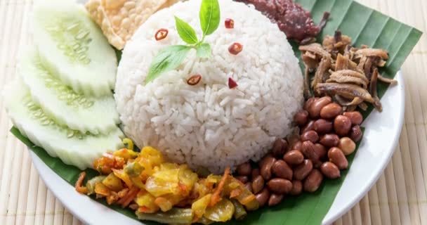 Nasi Lemak Tradycyjne Curry Malajski Wklej Danie Ryżu Nagrania Wideo — Wideo stockowe