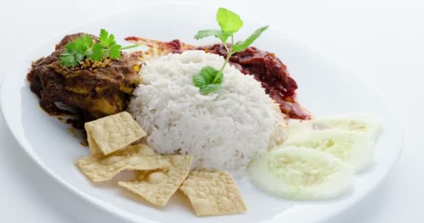 Nasi Lemak Traditionelle Malaiische Currypaste Reisgericht Filmmaterial Video — Stockvideo