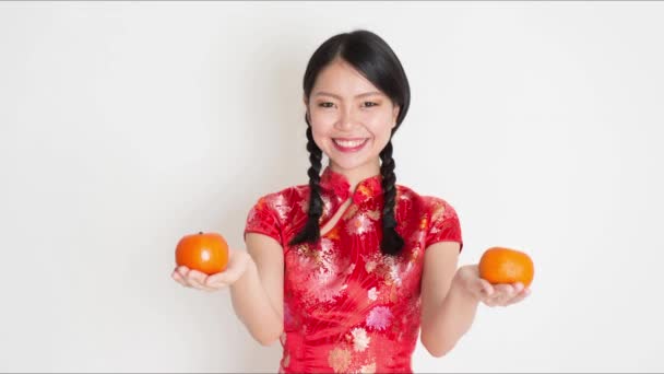 Imagem Animada Sem Costura Mulher Asiática Vestido Cheongsam Celebra Ano — Vídeo de Stock