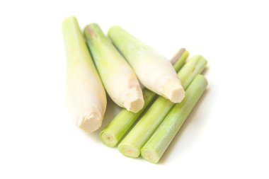 Taze yeşil limon otları beyaz arka planda izole edilmiş..