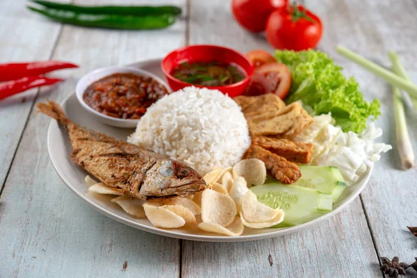 Fried mackerel fish rice — Stock Photo, Image