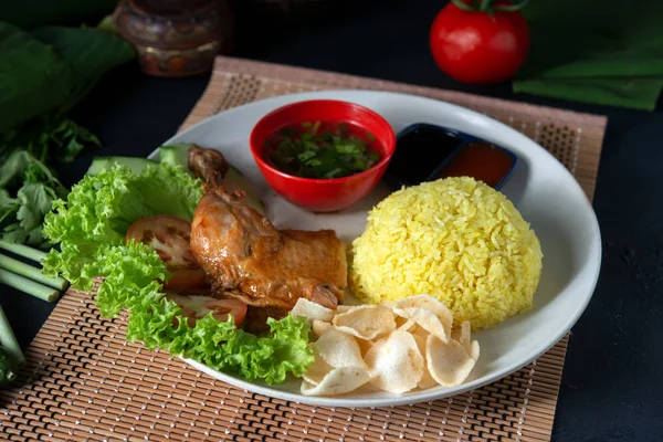 Chicken rice with drumstick — Stock Photo, Image
