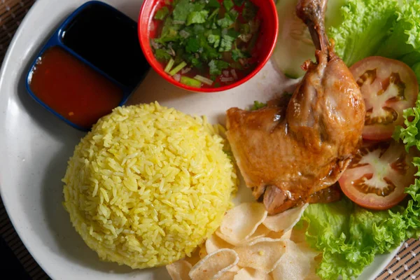 Ayam beras dengan paha — Stok Foto