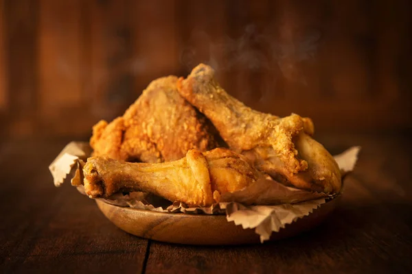 Plate of original recipe fried chickens — Stock Photo, Image